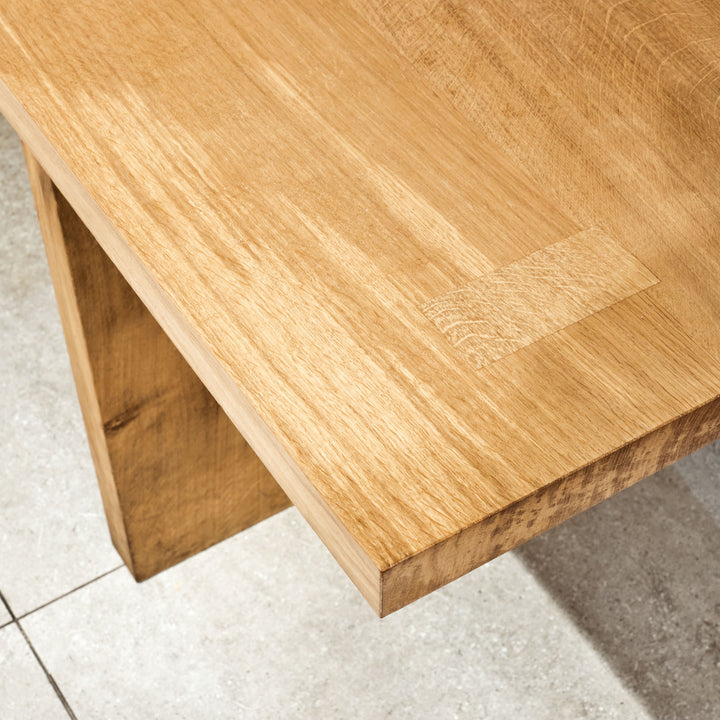 Moriko dining table