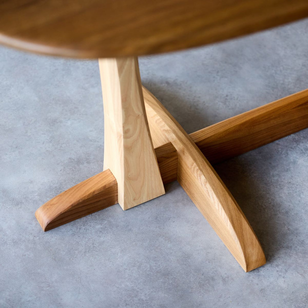 Blaze dining table