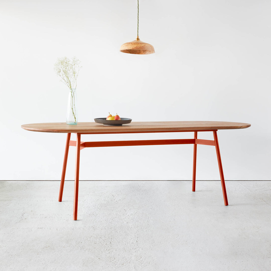 Muse Table - Goldfinger - Sustainable furniture - Powder-coated steel legs