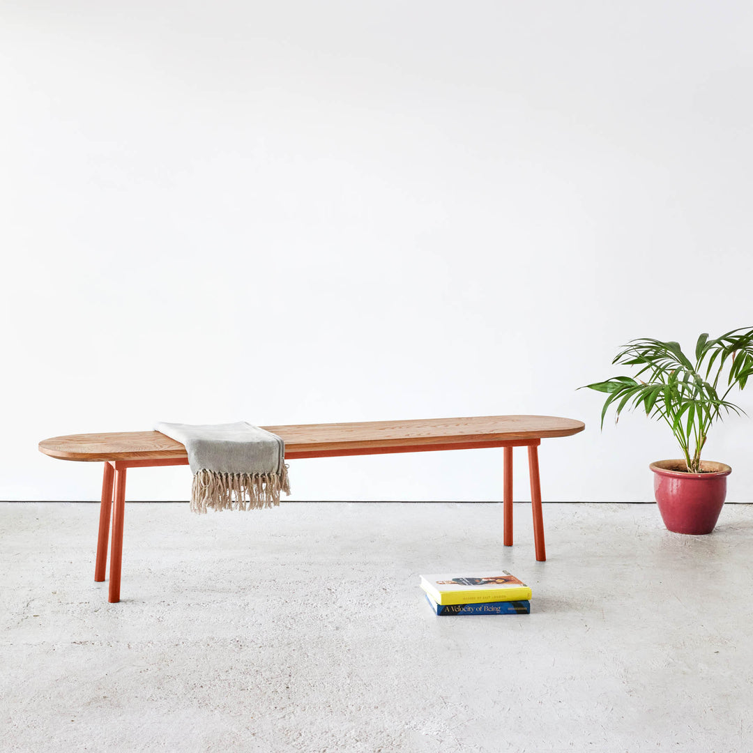 Muse Bench - Goldfinger - Sustainable furniture - Powder-coated steel legs