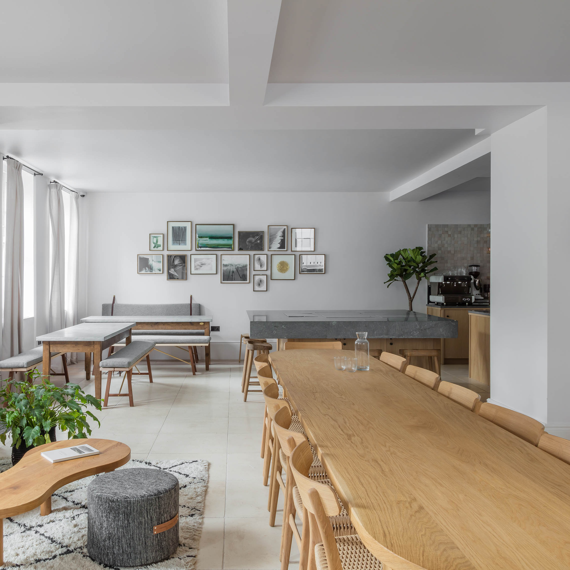 Voxlov outlet dining table
