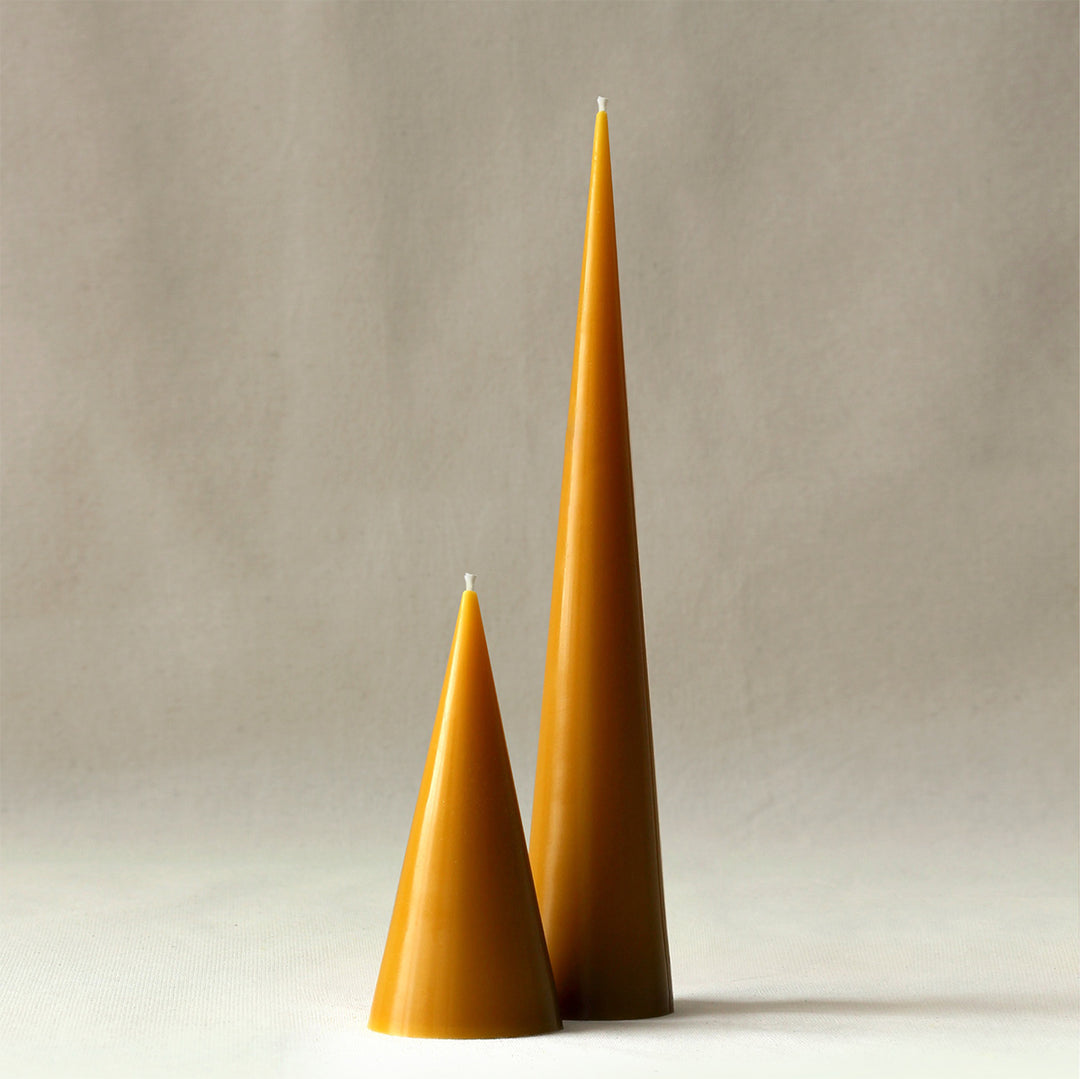 Organic beeswax candles – double cone, set of 2